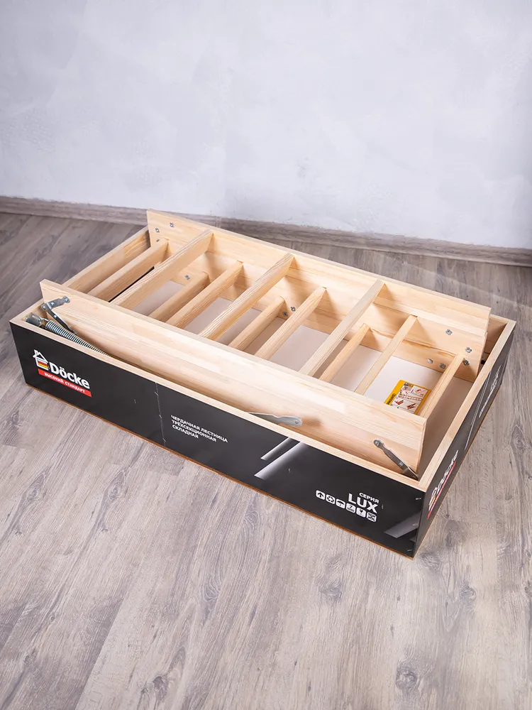 Чердачная лестница Docke LUX 70x120x300 детальное фото